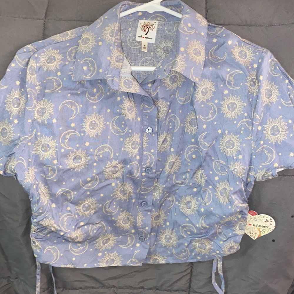 Junior women’s button down top; NWT